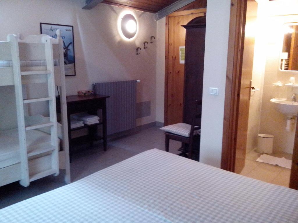 Locanda Del Sorriso Entracque Quarto foto